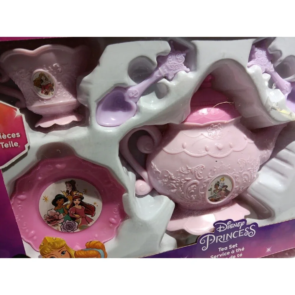 Disney Princess 8 Piece Tea Set Ariel Cinderella Snow White Belle